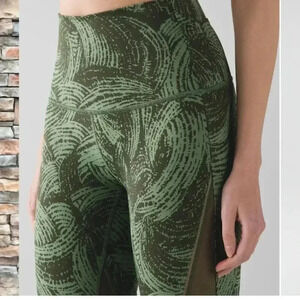 Lululemon Womens Size 4 Highest Times Wunderlust Desert Olive Fatigue Green Mesh